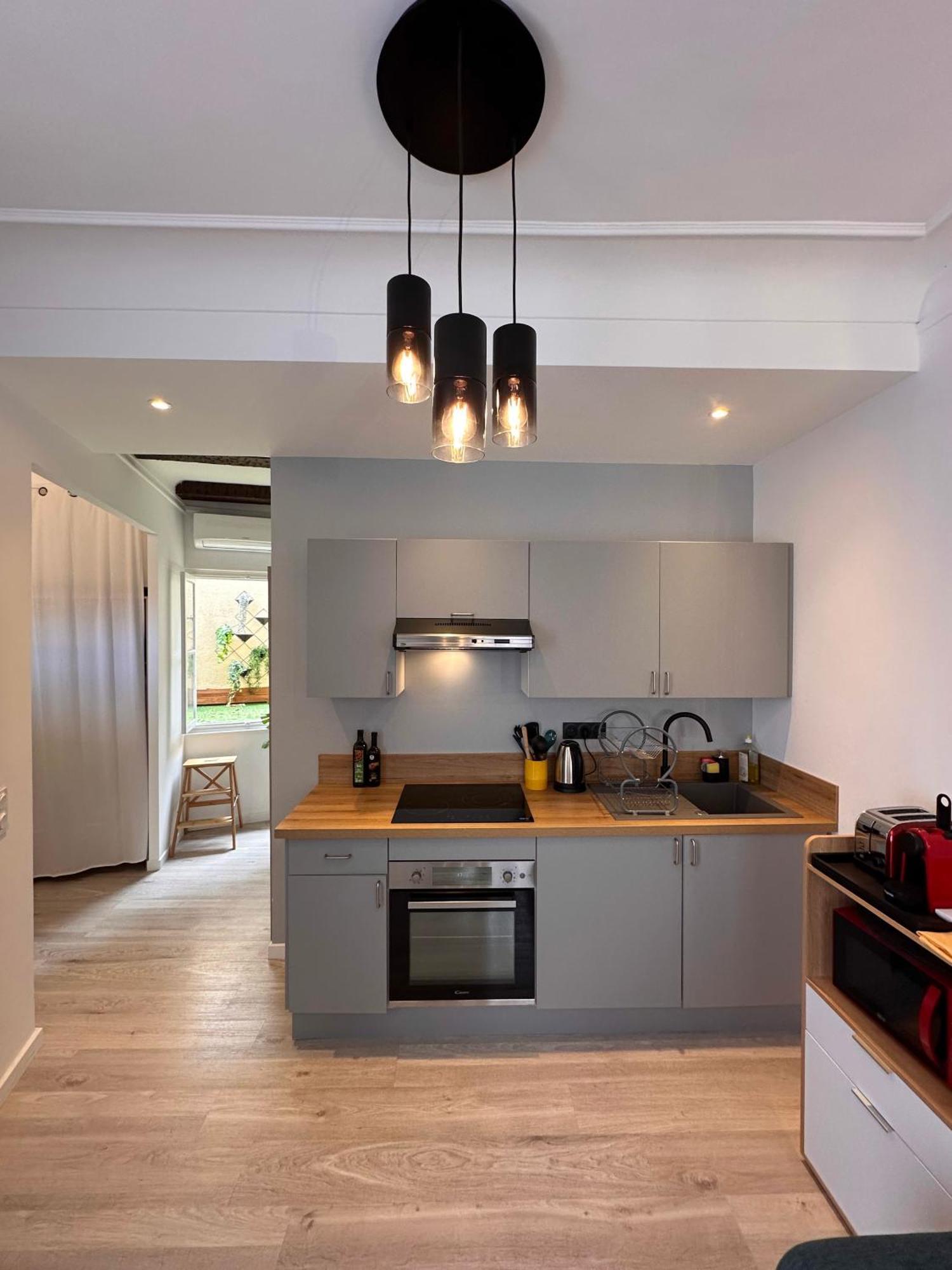 Appartement Gambetta - Lumineux Calme Au Coeur D'antibes Et De Ses Plages